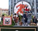 Azpeitia 700 urte sortu zela. Hau irudikatzen du San Sebastianetan kaleak zeharkatu zituen karrozak honek.